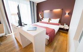 Nymphe Strandhotel & Apartments